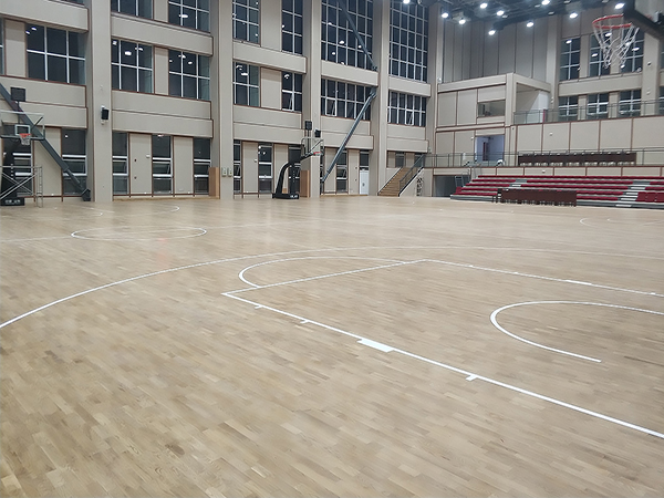木地板籃球場是用什么材質(zhì)的地板裝成？你了解多少呢？