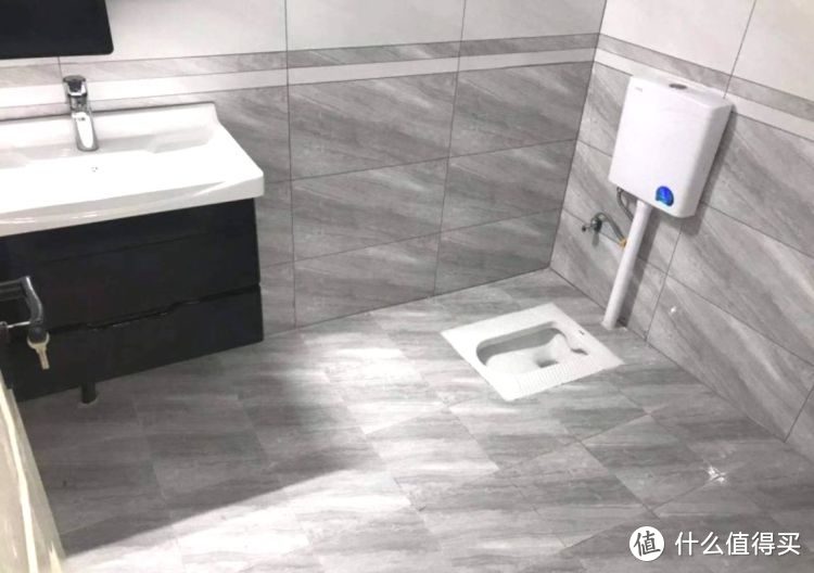 119㎡現(xiàn)代簡(jiǎn)約三居室，20萬(wàn)全包給熟人裝修，還沒(méi)開始入住先曬曬