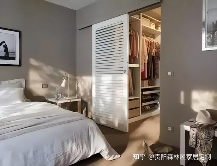 新房裝修，小戶型衣帽間怎么設(shè)計？教你4招輕松搞定