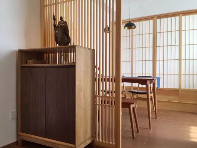 玄關鞋柜隔斷裝修效果圖_隔斷鞋柜裝修效果圖_客廳鞋柜隔斷裝修效果圖