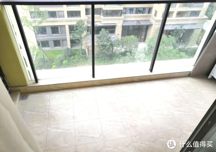 剛完工的新房，硬裝15萬(wàn)設(shè)計(jì)成現(xiàn)代簡(jiǎn)約風(fēng)格，看一眼都是享受