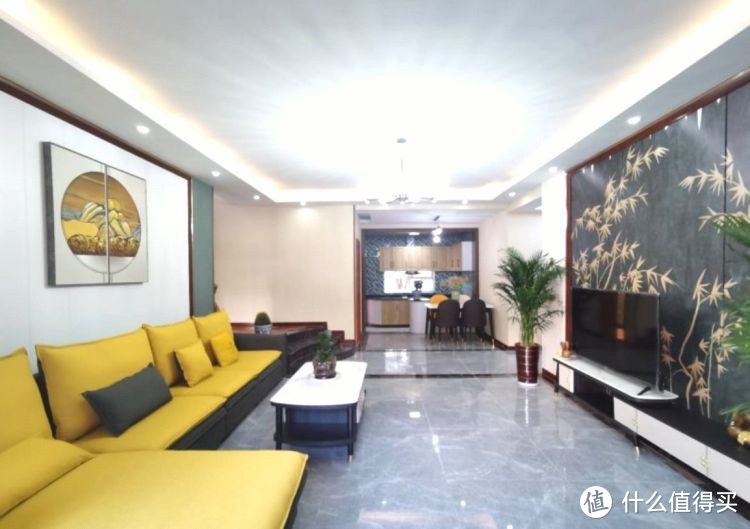 136㎡錯(cuò)層大四房，優(yōu)雅的新中式裝修，衣柜里面裝廁所，誰(shuí)見(jiàn)過(guò)？