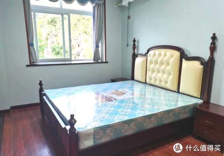 136㎡錯層大四房，優(yōu)雅的新中式裝修，衣柜里面裝廁所，誰見過？