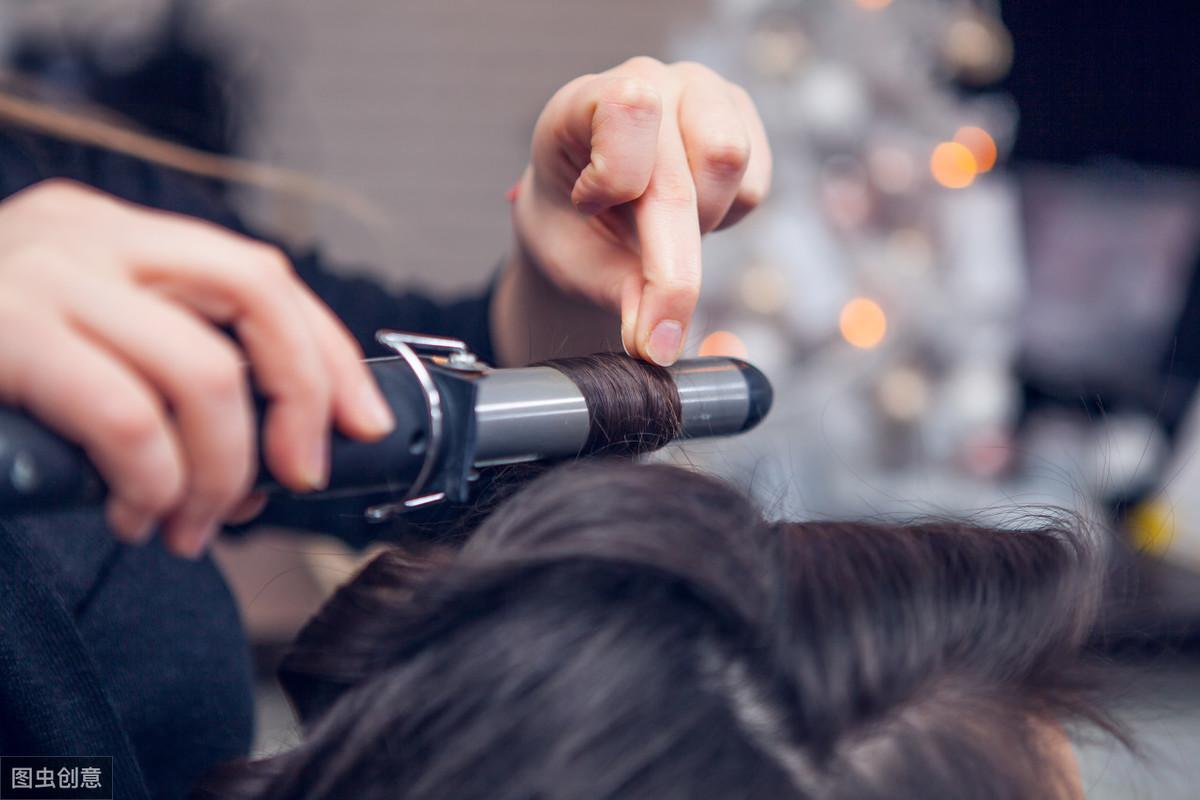 酒吧式發(fā)廊裝修_發(fā)廊裝修_最新發(fā)廊裝修圖片