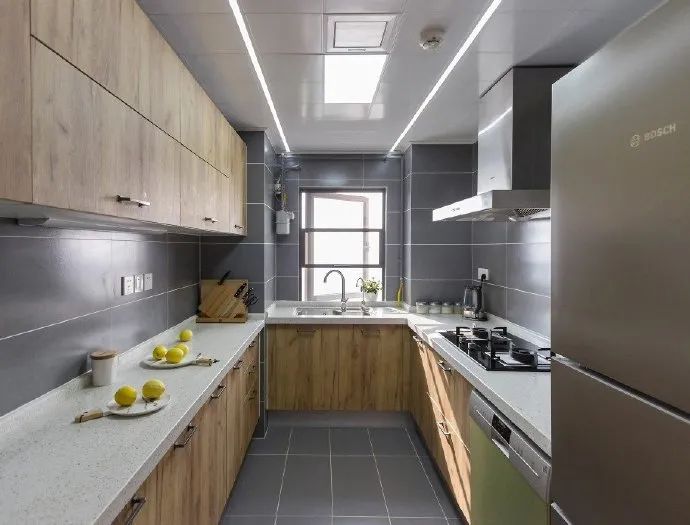 99%的人只懂冰箱放廚房，聰明的業(yè)主都這么設(shè)計