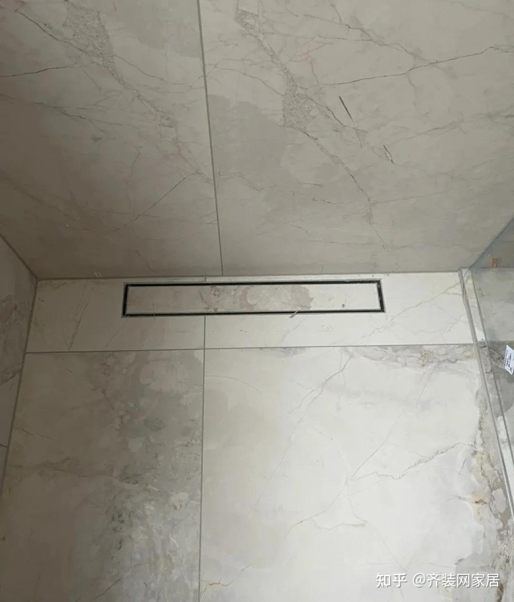 被網(wǎng)紅“過度吹捧”的四個衛(wèi)生間設(shè)計，以為很完美，實際都是坑