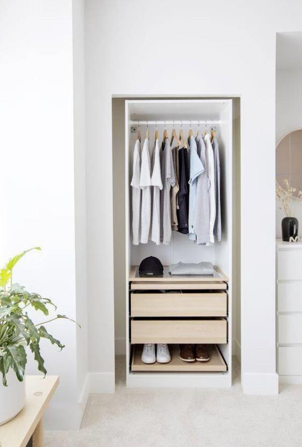 三亞裝修公司：小戶型房子裝修，臥室墻上挖三個壁櫥！