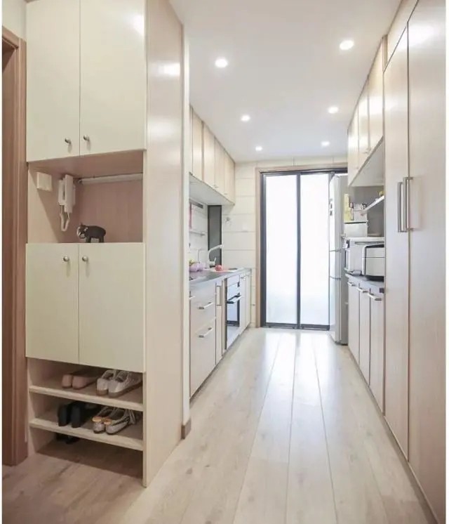 玄關(guān)鞋柜怎么設(shè)計(jì)？有5年家裝經(jīng)驗(yàn)的朋友提議7點(diǎn)，照裝準(zhǔn)不錯(cuò)