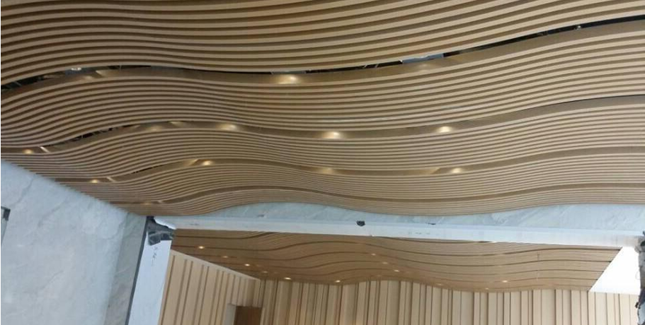 裝飾界的新興材料，造型吊頂波浪弧形鋁方通你知道嗎？