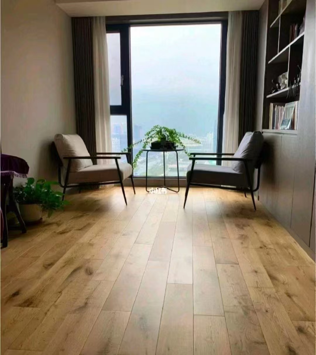 實木地板：自然之美，經(jīng)典之選——探索實木地板的無限魅力